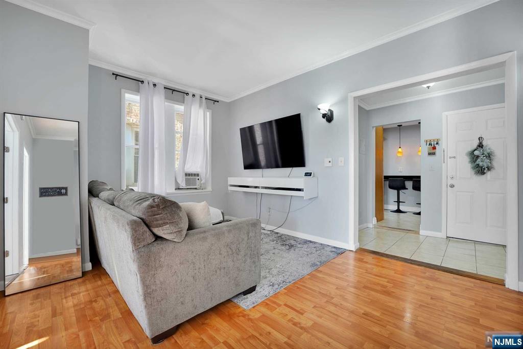 250 Clendenny Avenue 3