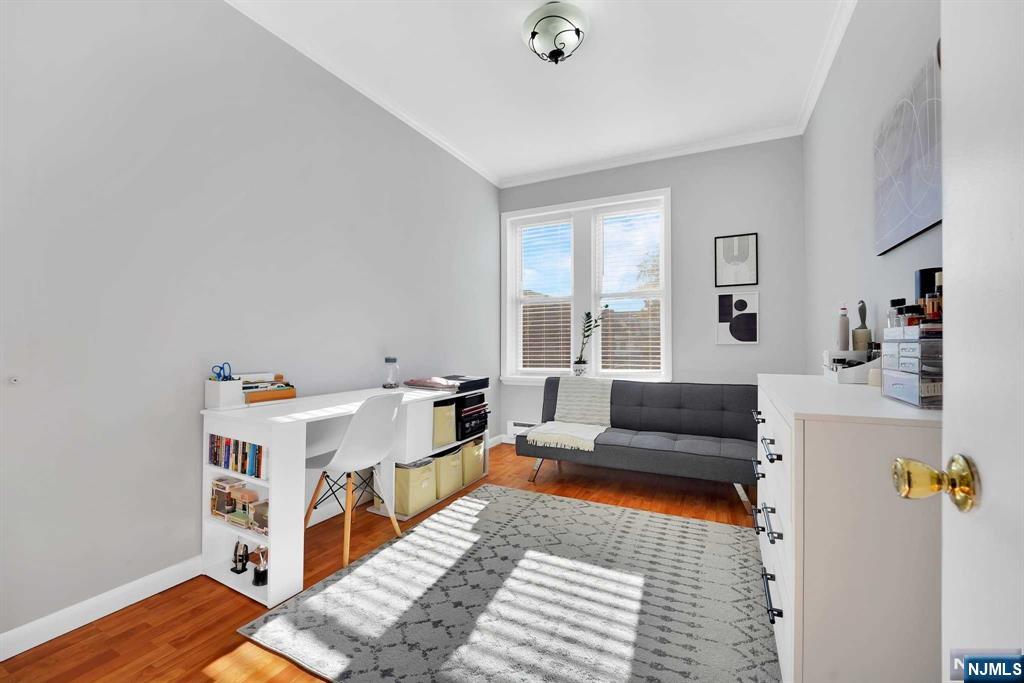 250 Clendenny Avenue 3