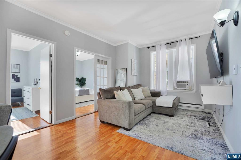 250 Clendenny Avenue 3