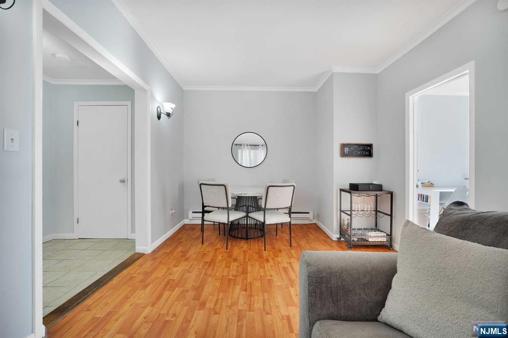 250 Clendenny Avenue 3