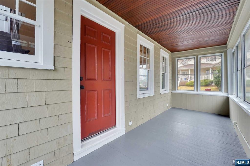 39 Burnett Place