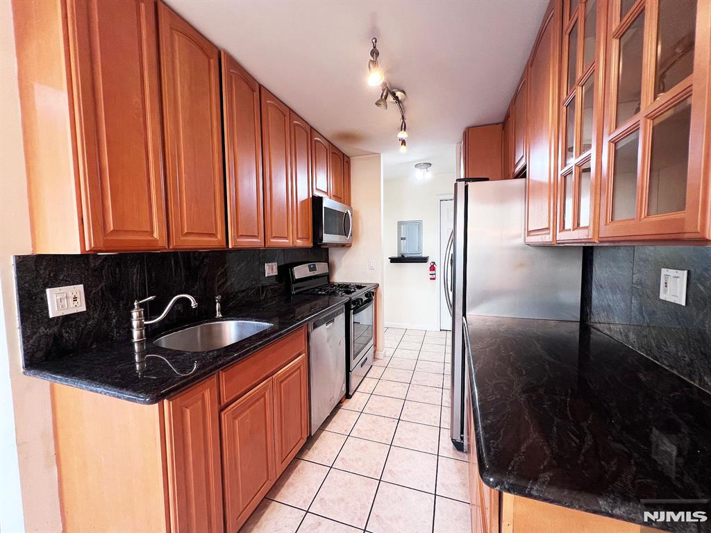 832 Main