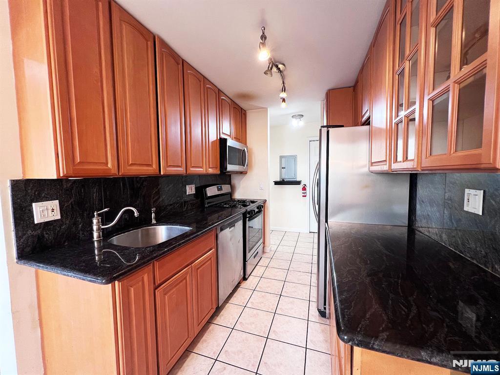 832 Main