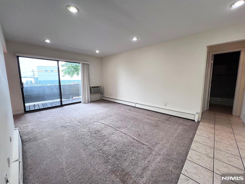 832 Main
