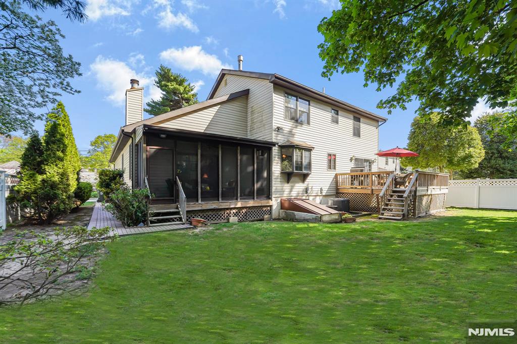 621 Bloomfield Avenue
