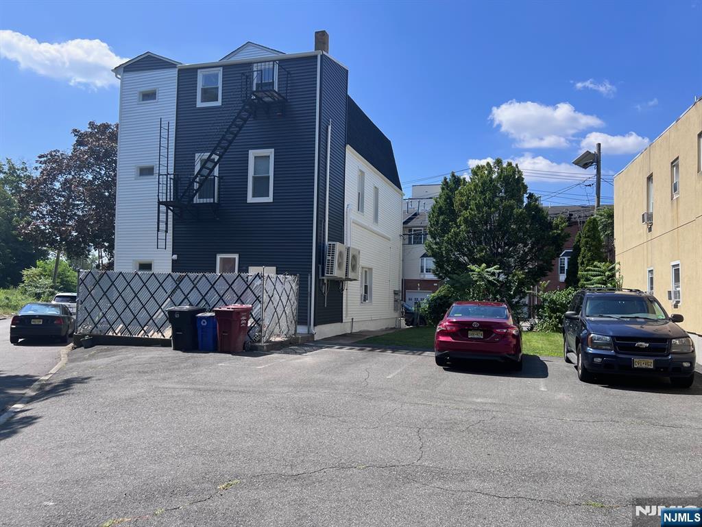 6 Hancox Avenue