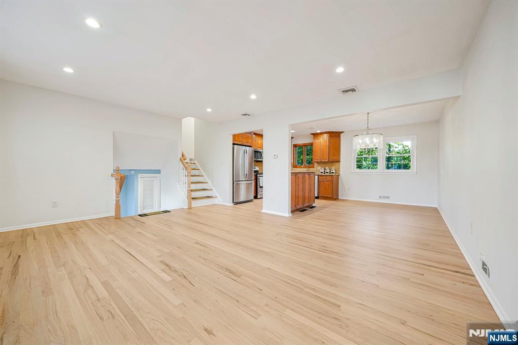 3 Faber Place