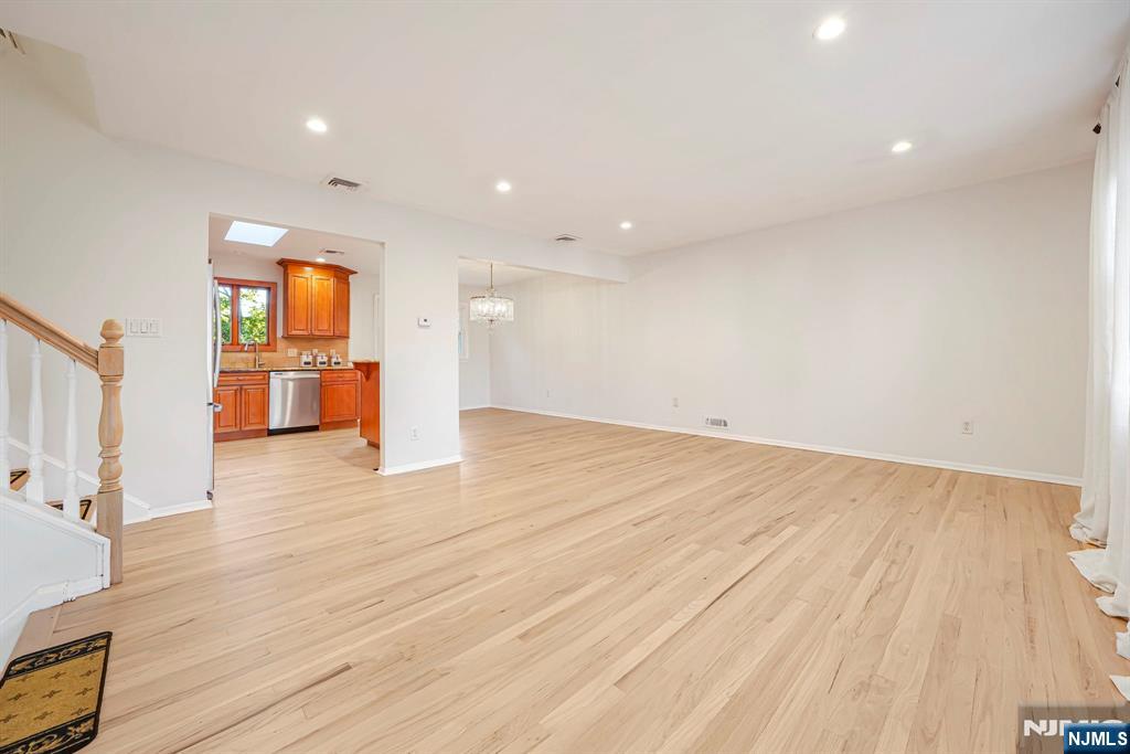 3 Faber Place