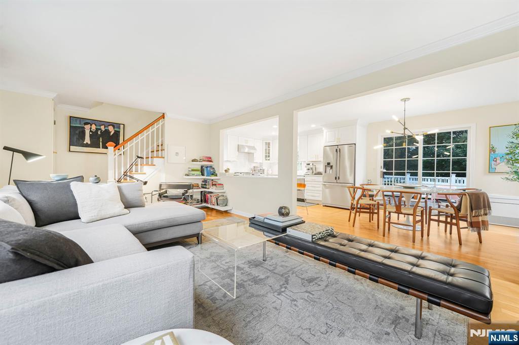 8 White Terrace