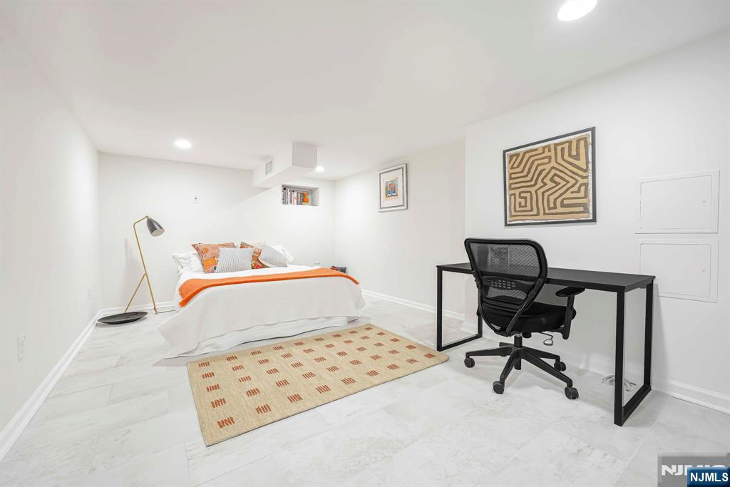 8 White Terrace