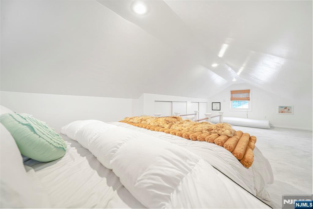 8 White Terrace