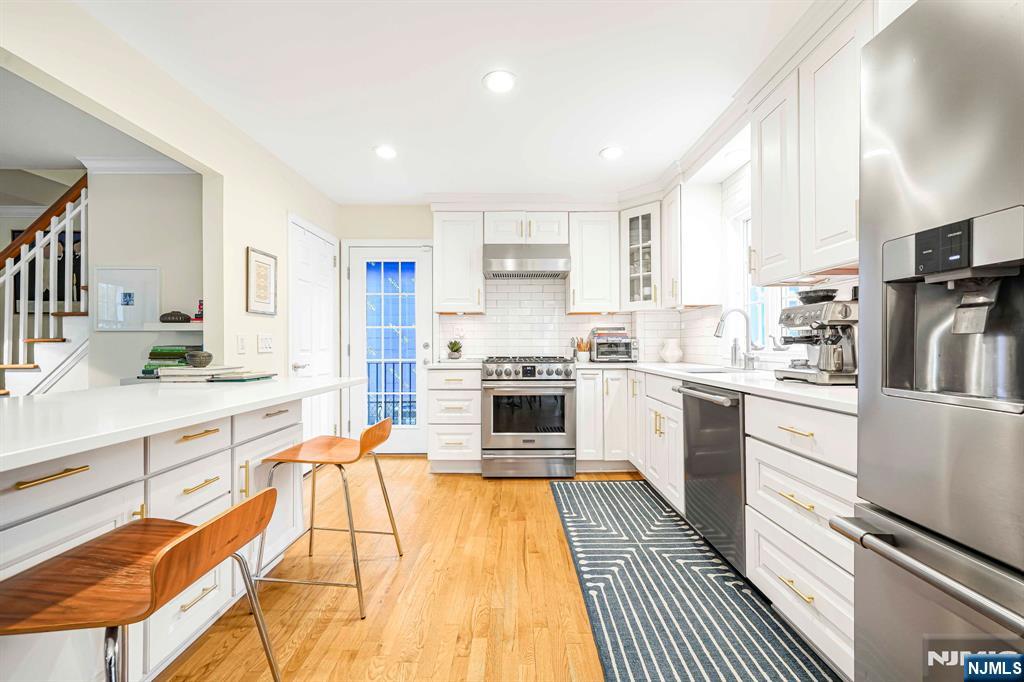 8 White Terrace