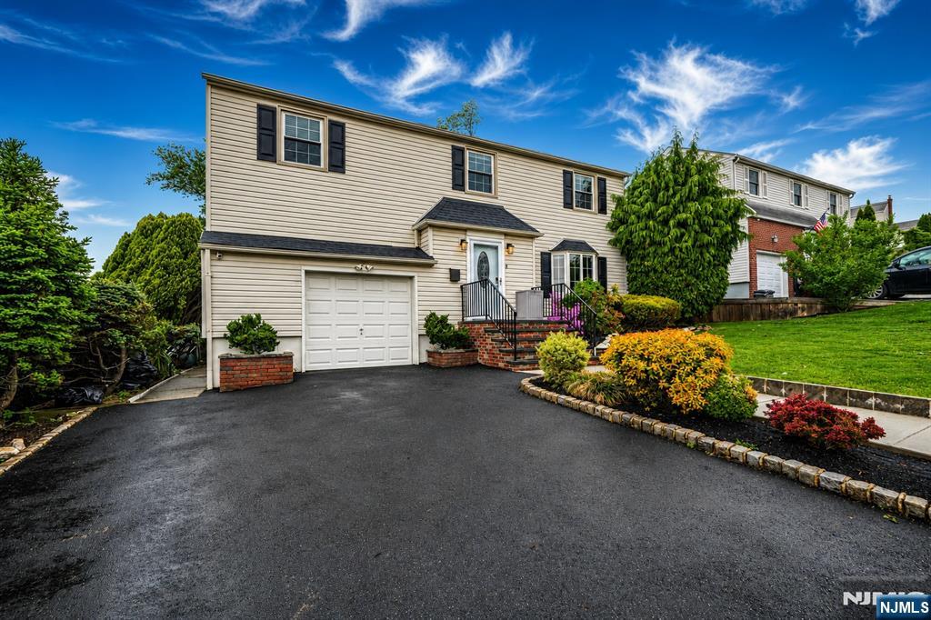 29 Fischer Avenue