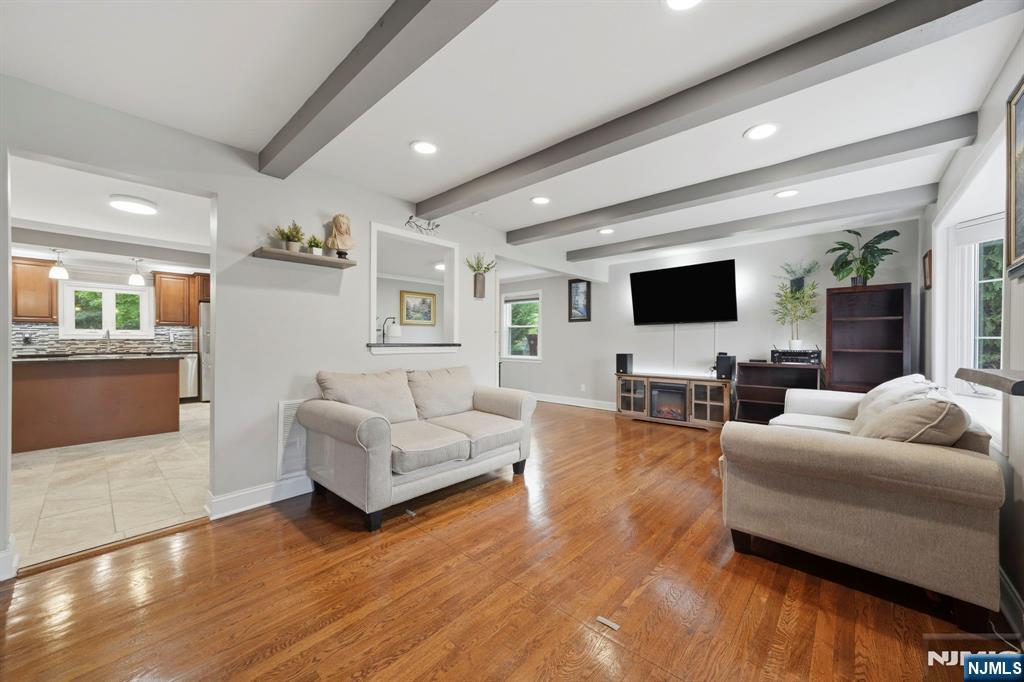 29 Fischer Avenue