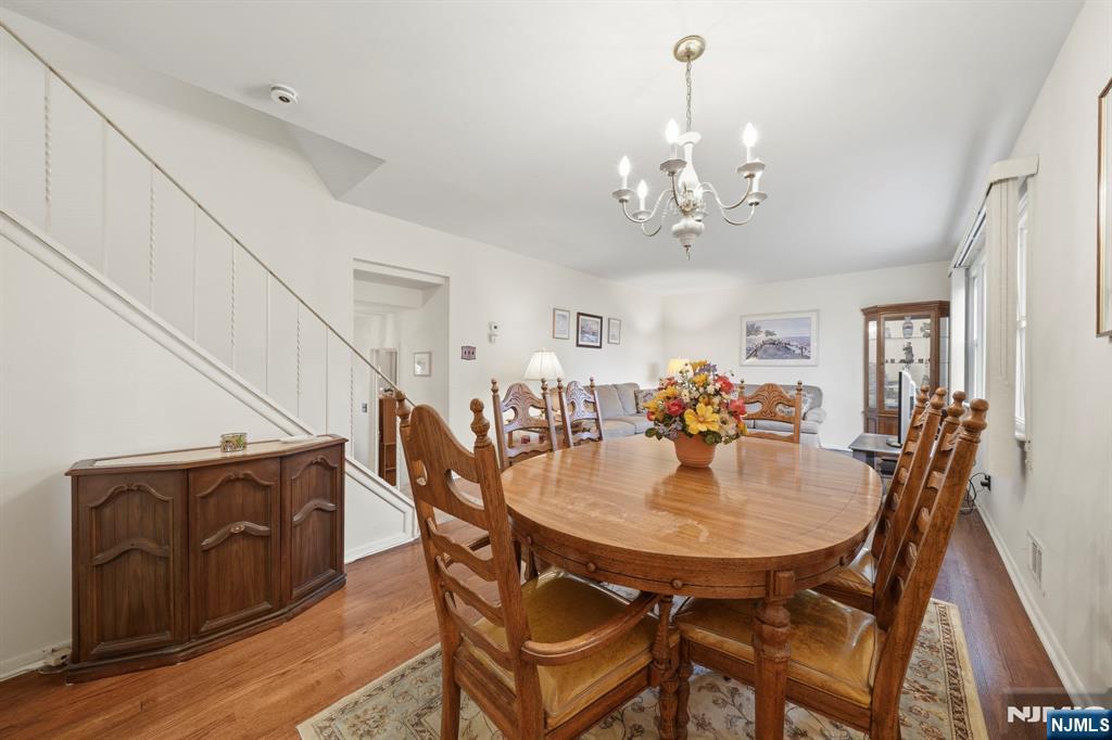 32 Crestwood Avenue