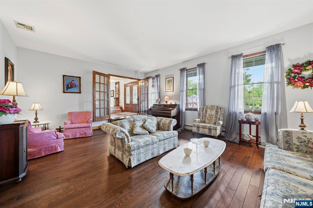 621 Bloomfield Avenue