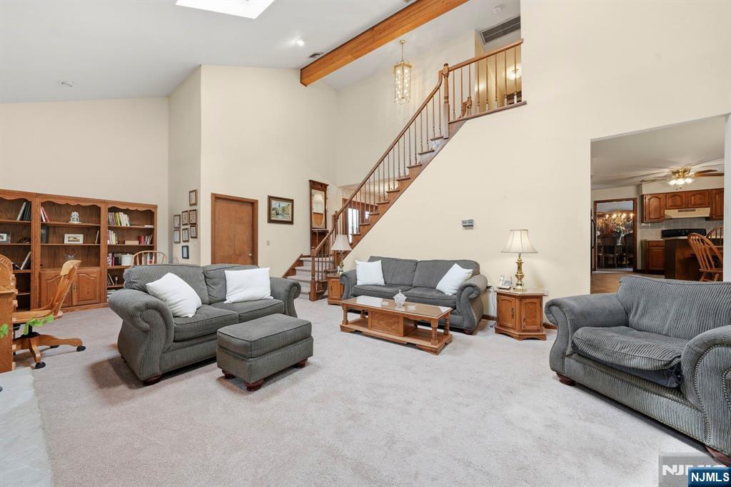 621 Bloomfield Avenue