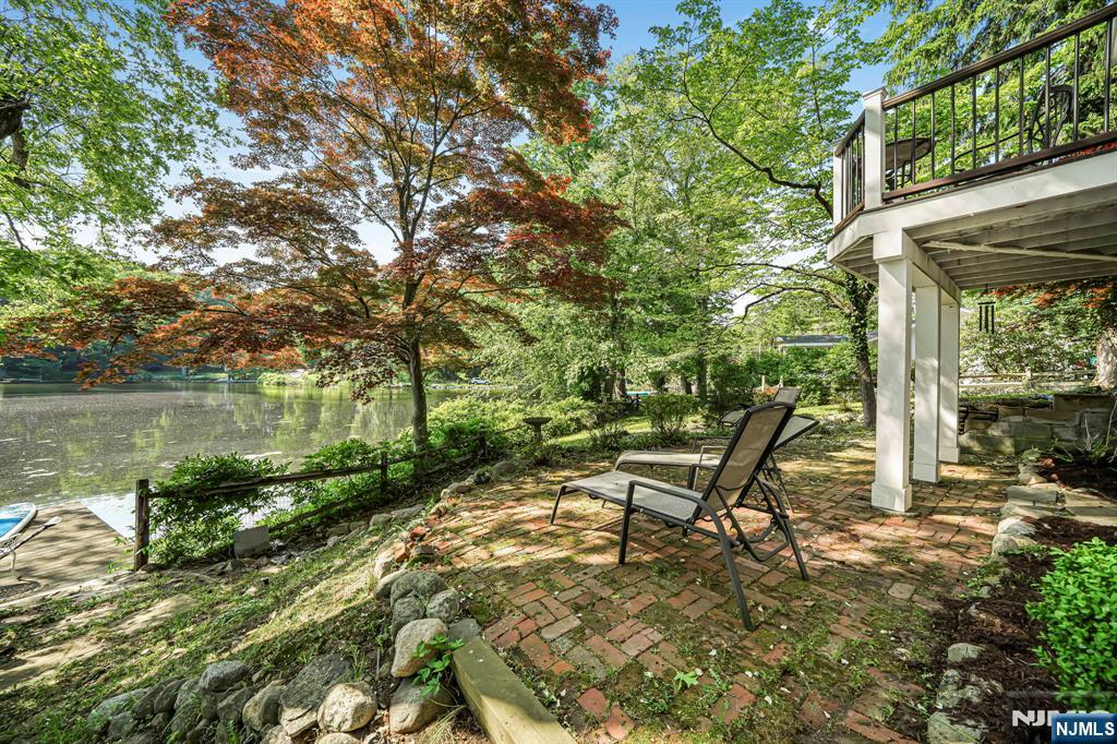 716 Colonial Road