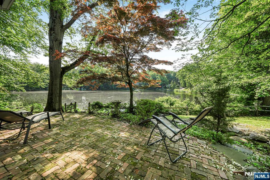 716 Colonial Road