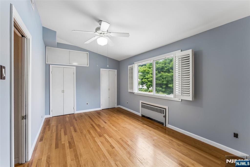 33 Myrtle Avenue