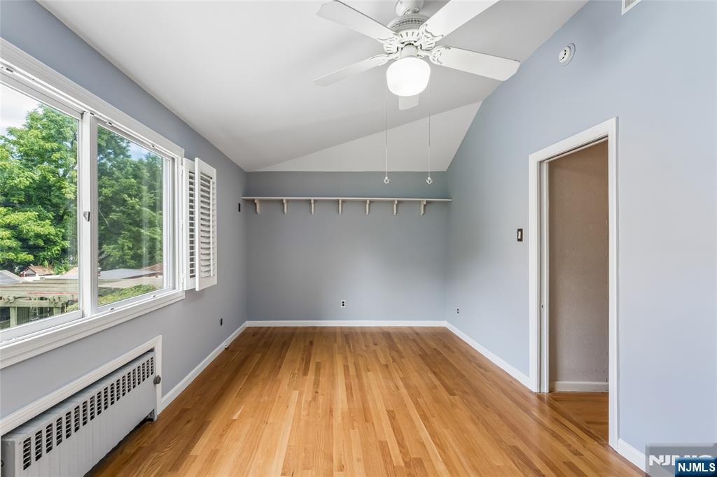 33 Myrtle Avenue
