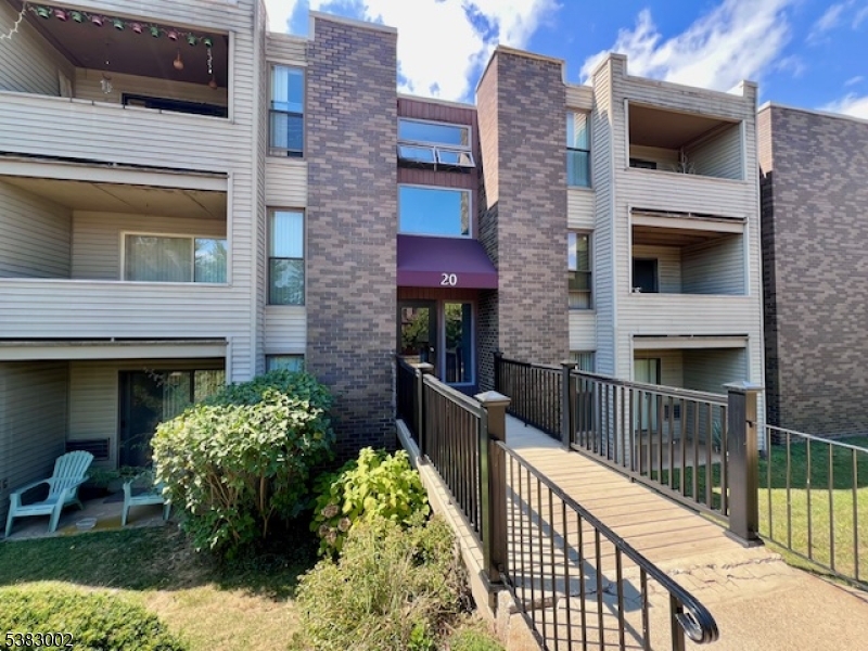 20 River E