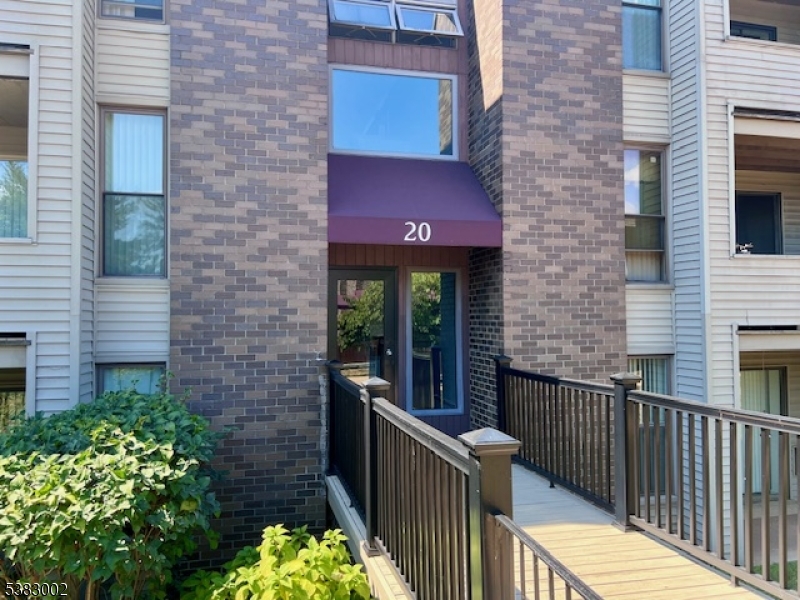 20 River E