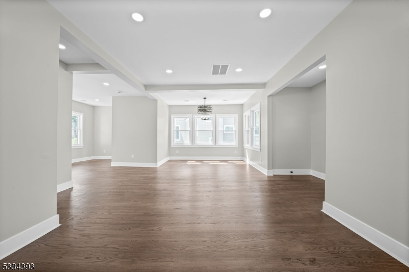 68 Cathedral Ave