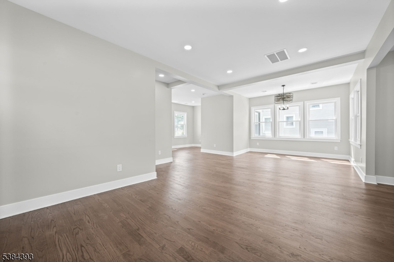 68 Cathedral Ave