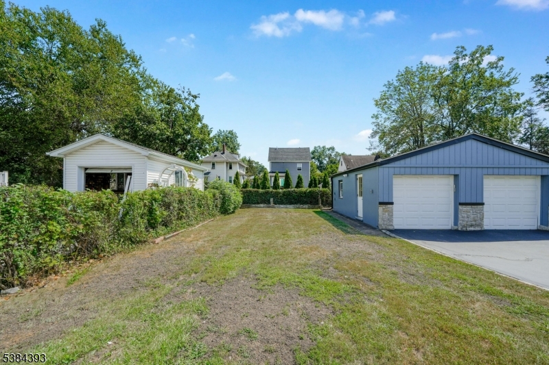 68 Cathedral Ave