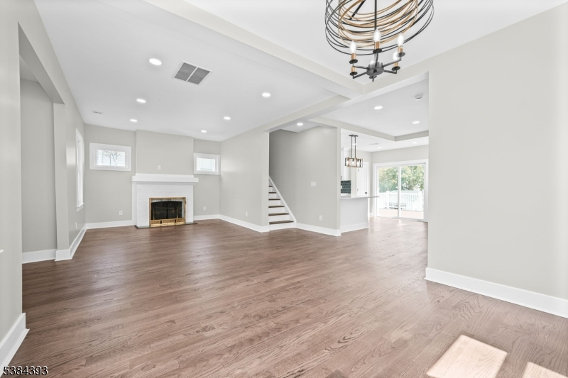 68 Cathedral Ave