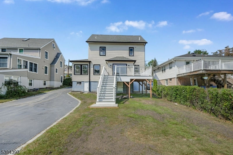 68 Cathedral Ave