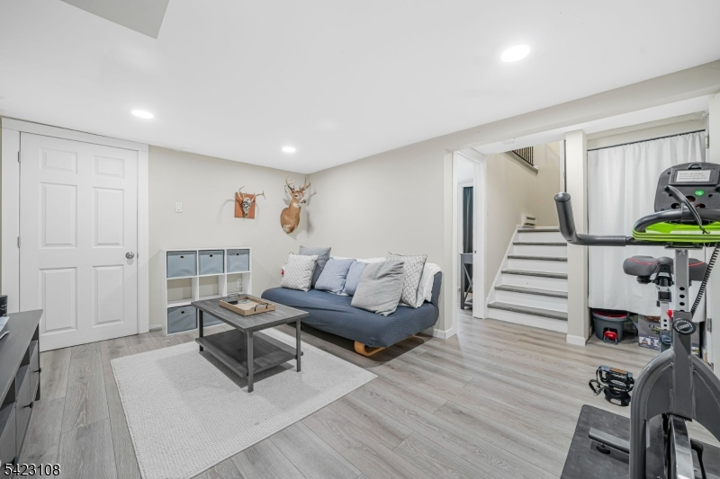 35 Zinnia Dr