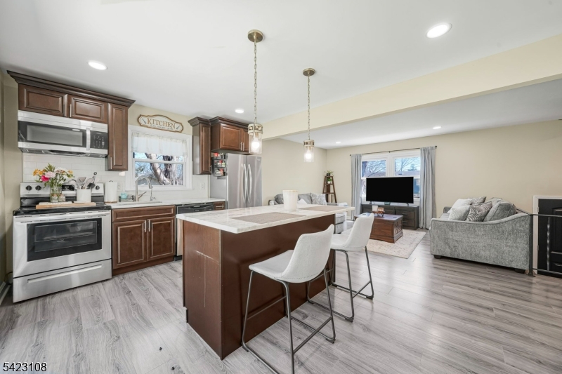 35 Zinnia Dr