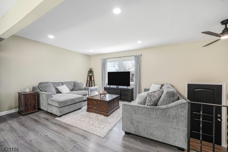 35 Zinnia Dr