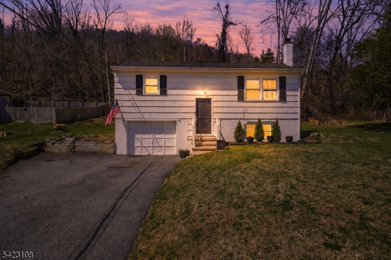 35 Zinnia Dr