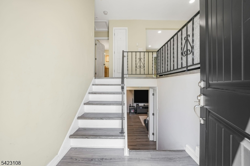35 Zinnia Dr
