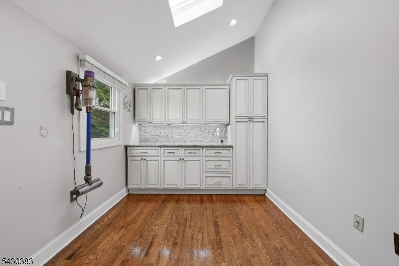 29 Fischer Ave