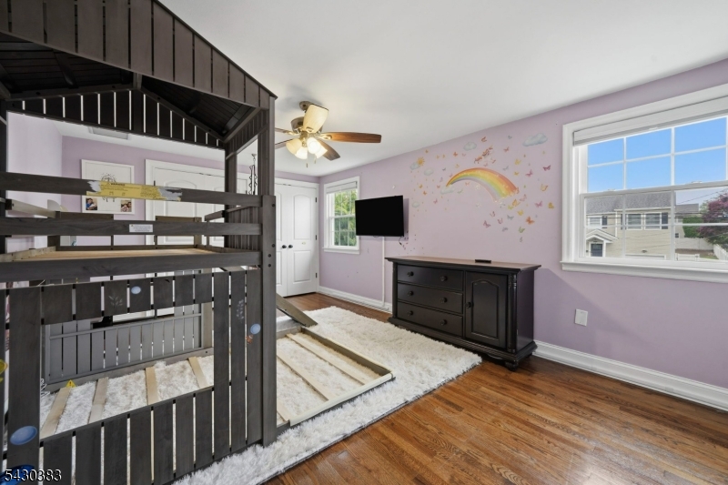 29 Fischer Ave
