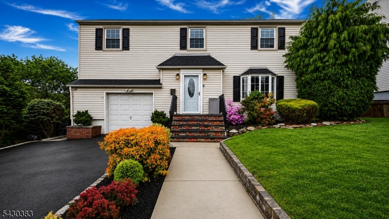 29 Fischer Ave