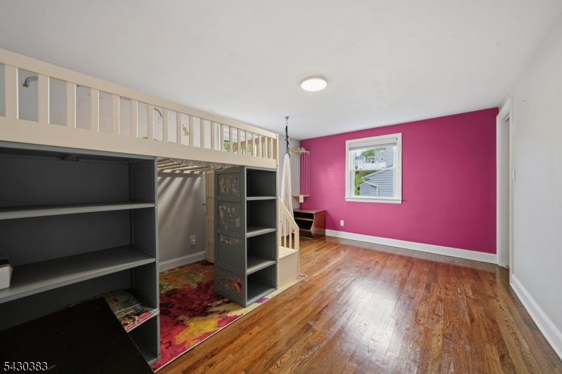 29 Fischer Ave