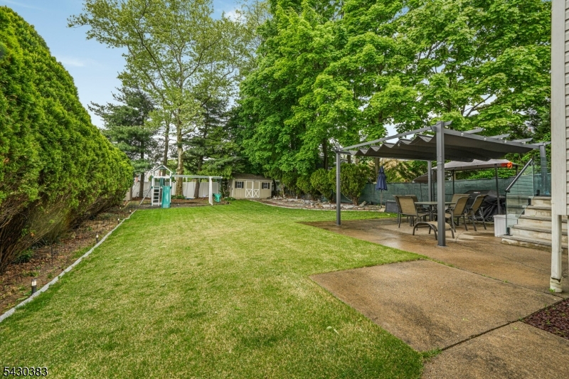 29 Fischer Ave