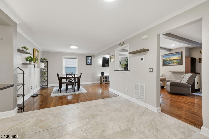 29 Fischer Ave