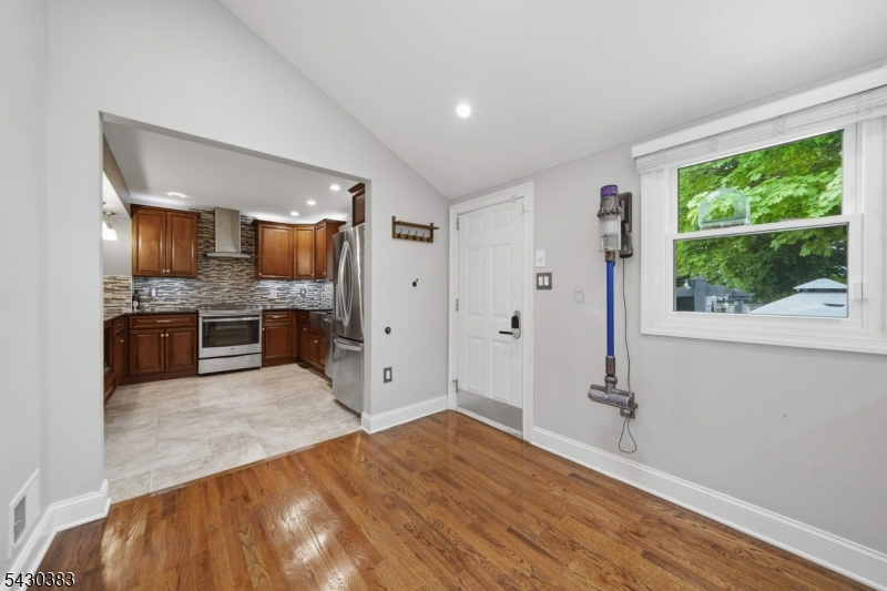 29 Fischer Ave