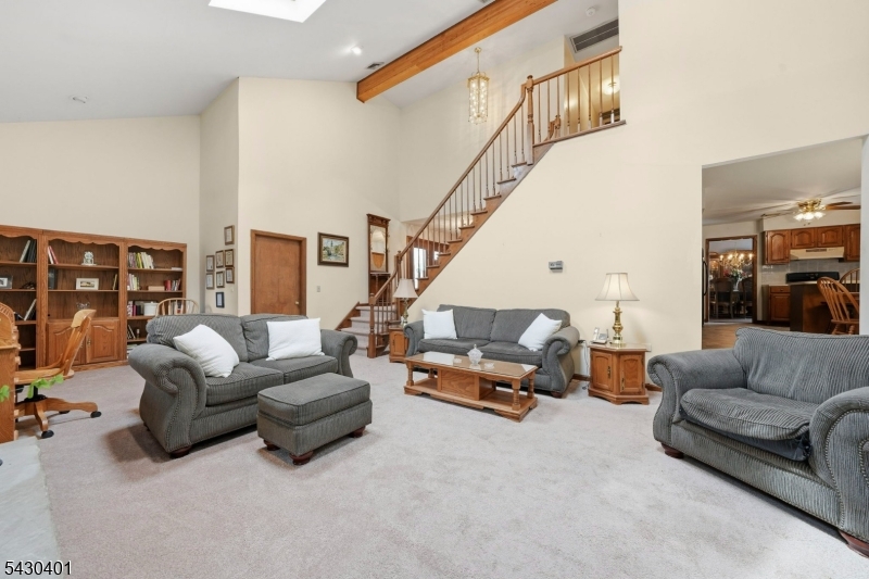 621 Bloomfield Ave
