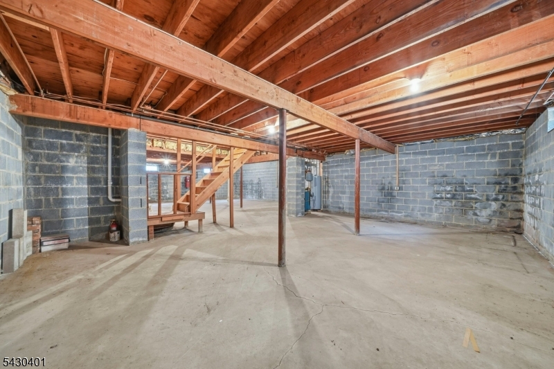 621 Bloomfield Ave