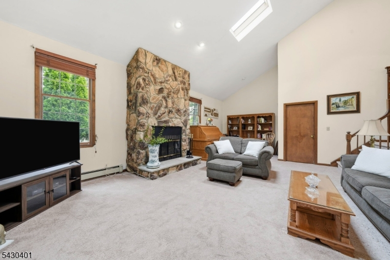 621 Bloomfield Ave