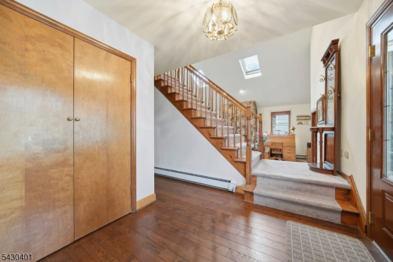 621 Bloomfield Ave