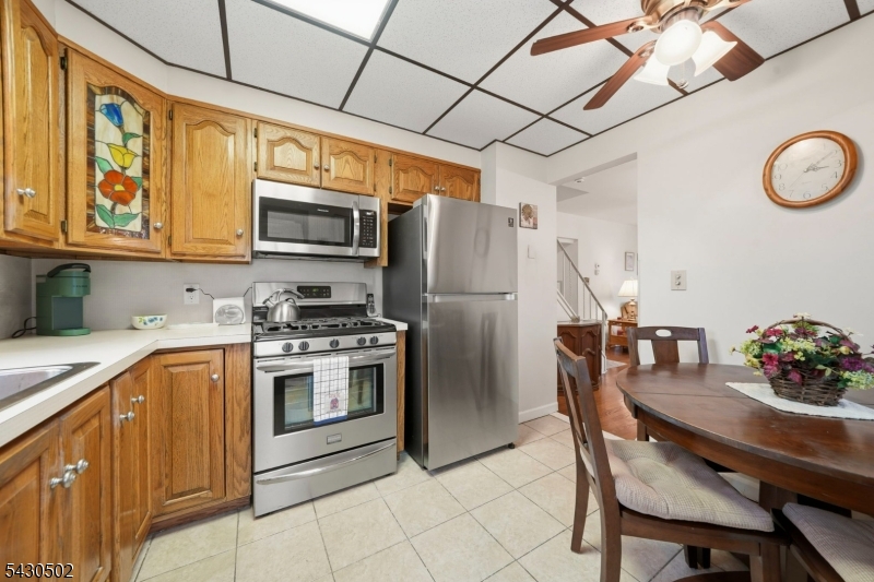 32 Crestwood Ave