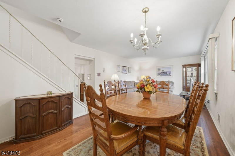 32 Crestwood Ave